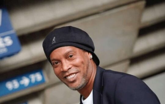 Soccer Legend Ronaldinho Dives in Crypto by Partnering With Graph Blockchain