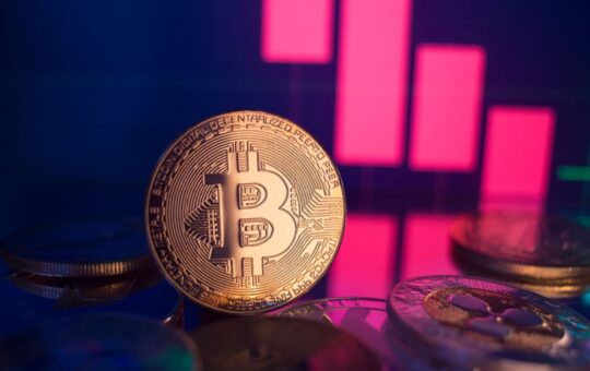 BTC Drops Below $28,000, as Markets Consolidate on Thursday – Market Updates Bitcoin News