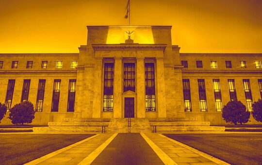 Federal Reserve Says Higher Rates Could Exacerbate Stress For Banks, But What of Bitcoin?