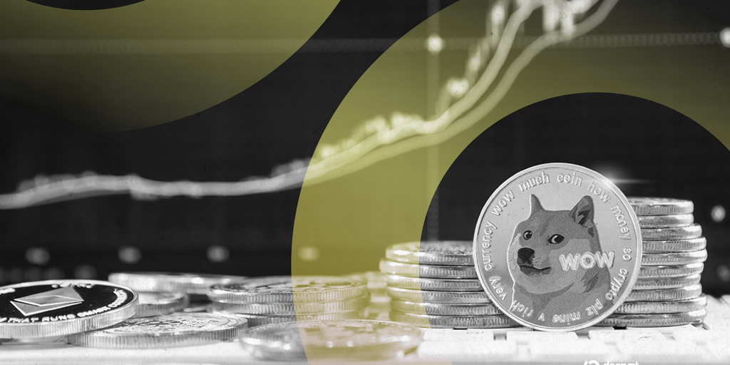 Dogecoin, XRP Lead Altcoins as Bitcoin Dominance Falls