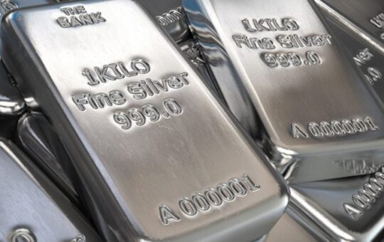 Silver plunges over 10% to $72 after CME raises margin requirements